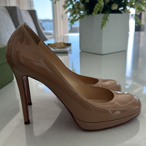 Christian Louboutin heels - Picture 6 of 8